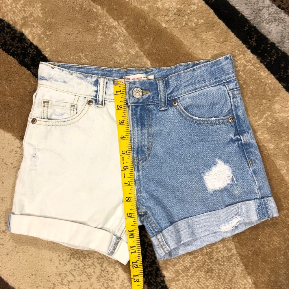 Youth Levi’s Denim Blue & White Shorts, Size 12reg - Picture 5 of 7